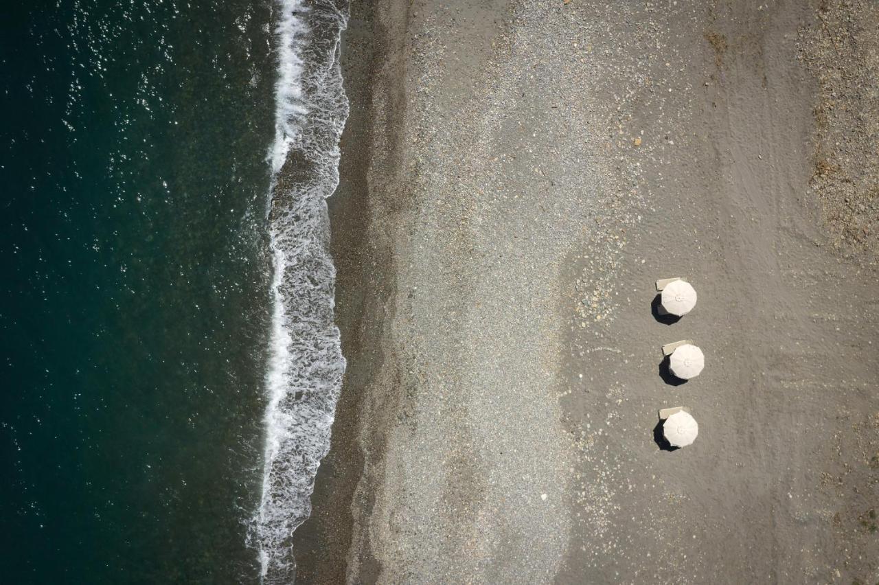 Artemis Seafront Villa, An Evanescence Sea Retreat, By Thinkvilla Tavronitis Exteriér fotografie